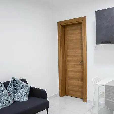 Homestay Brand New In St Julians